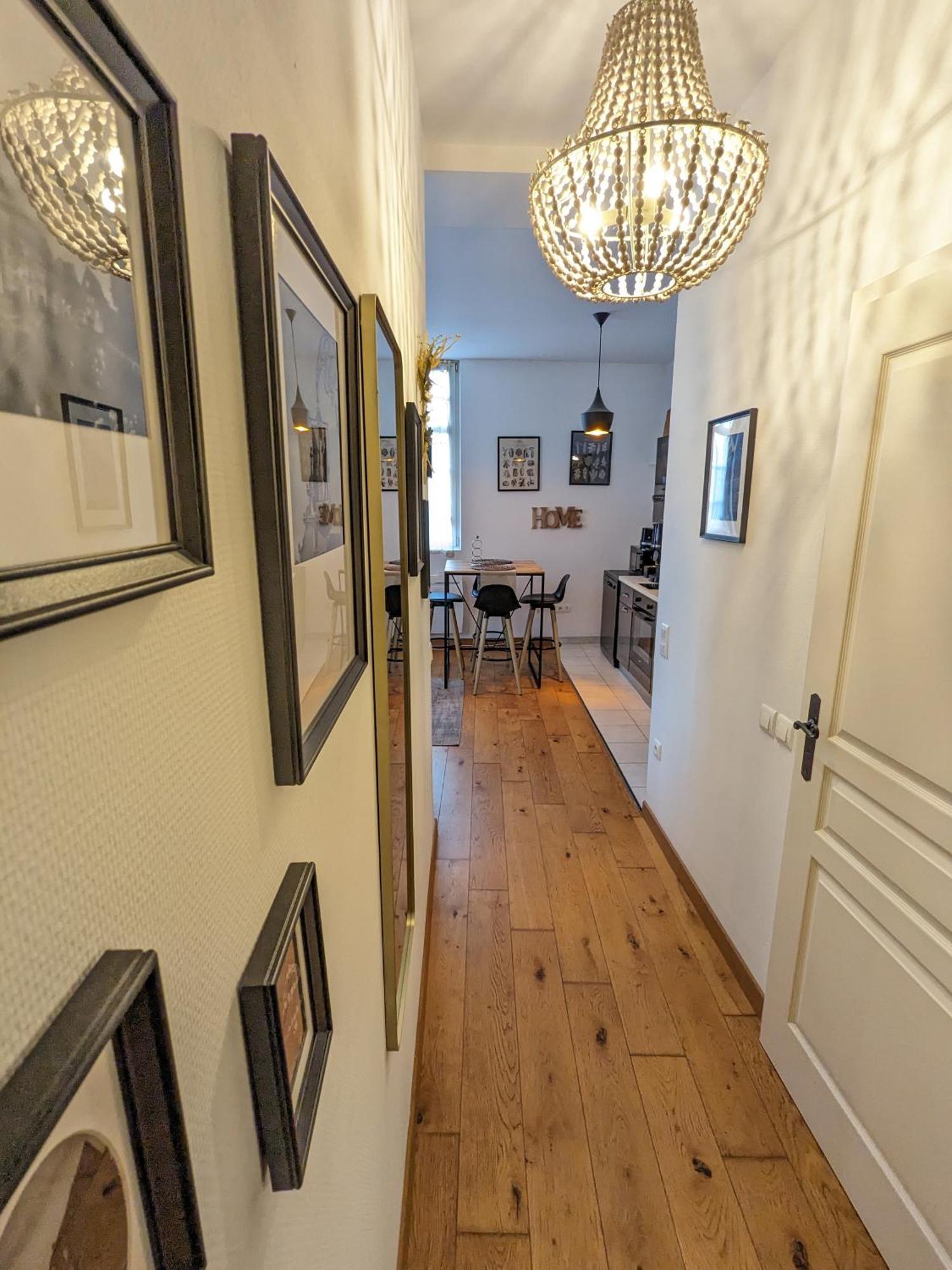 Appartement Place De La Cath' Avec Parking Colmar Exterior photo